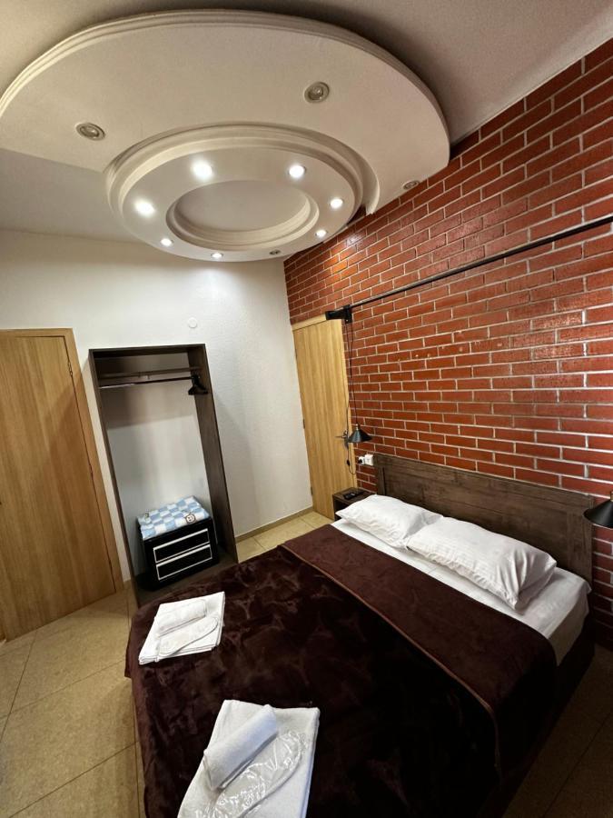 Lucas Hotel Tbilisi Esterno foto