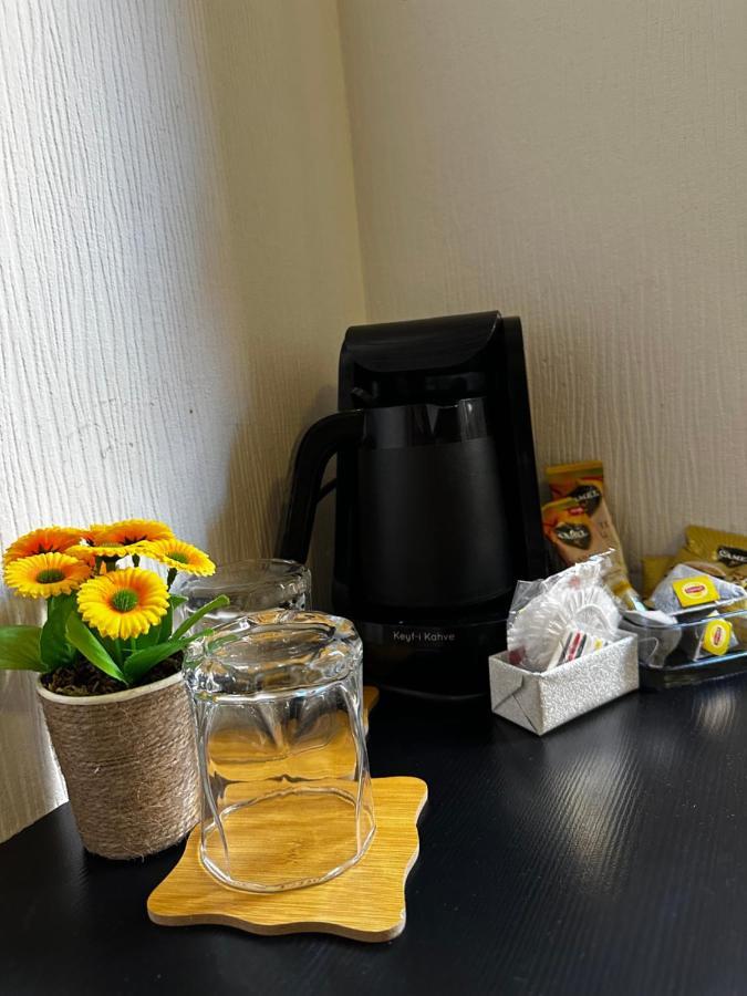 Lucas Hotel Tbilisi Esterno foto