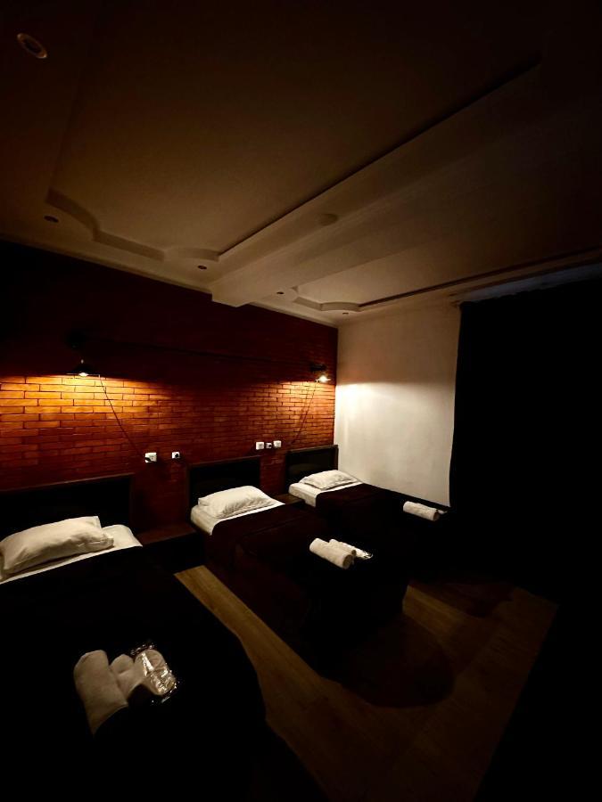 Lucas Hotel Tbilisi Esterno foto